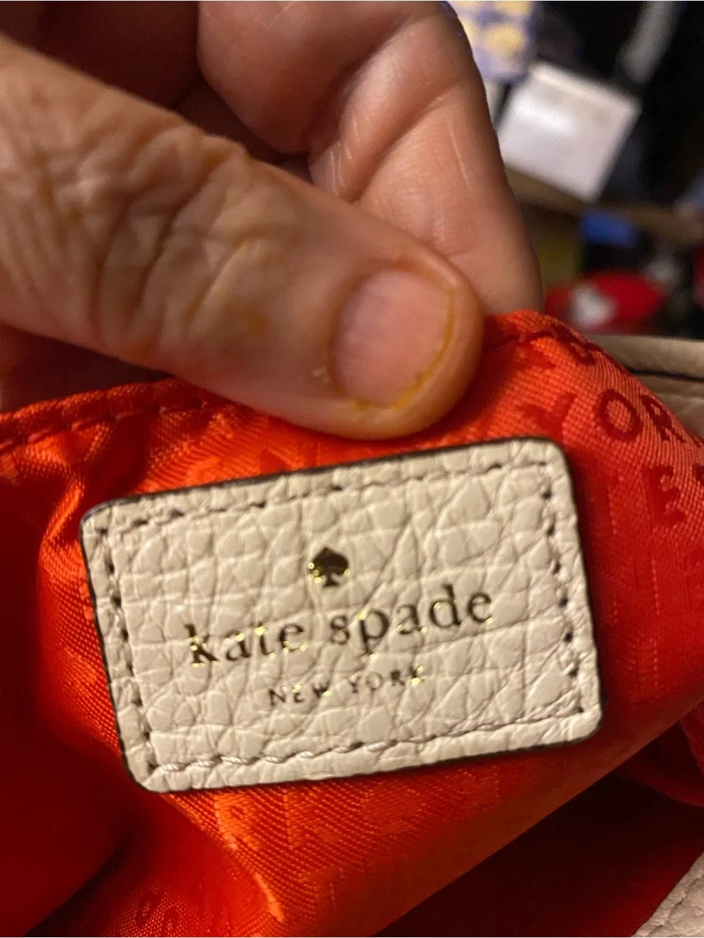 Kate SPADE CRÈME HEXAGON  Quilted Leather Crossbody Bag i